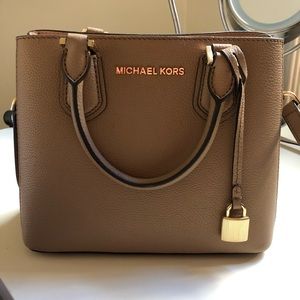 Michael Kors Medium Adele crossbody bag